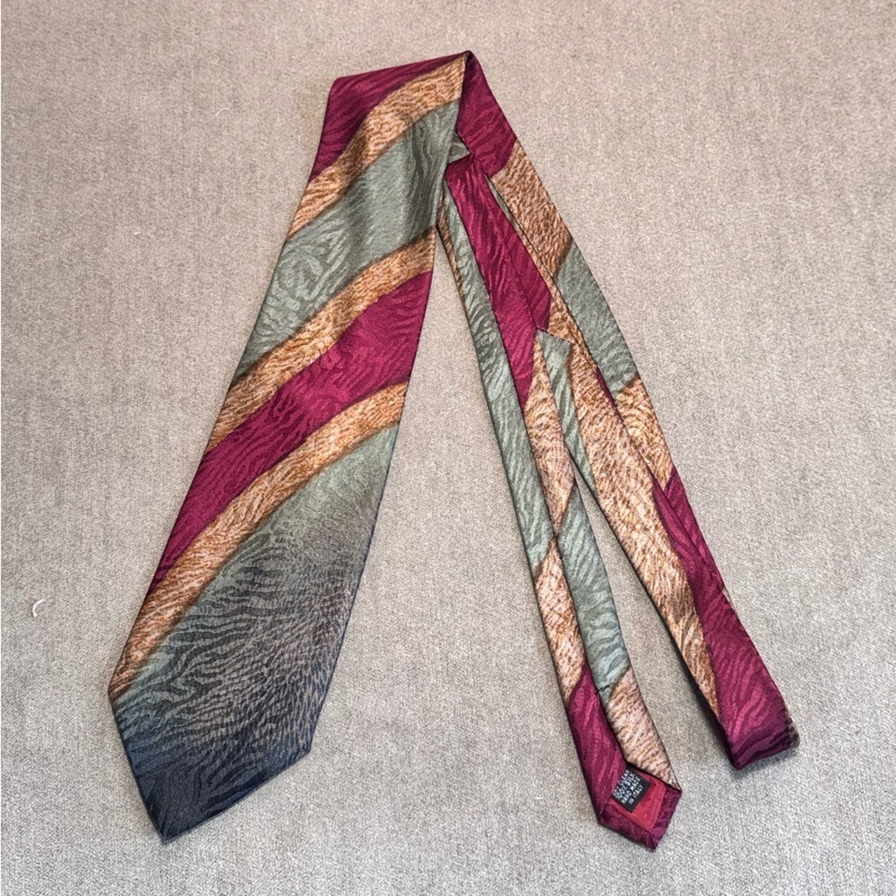 Enrico Coveri 100% Silk Tiger Stripe Tie